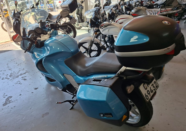 2004 BMW K-Series 1200 RS Image 3