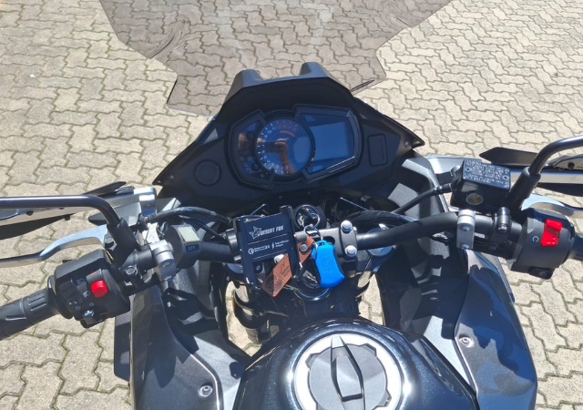 2022 Kawasaki Versys 300 Image 2